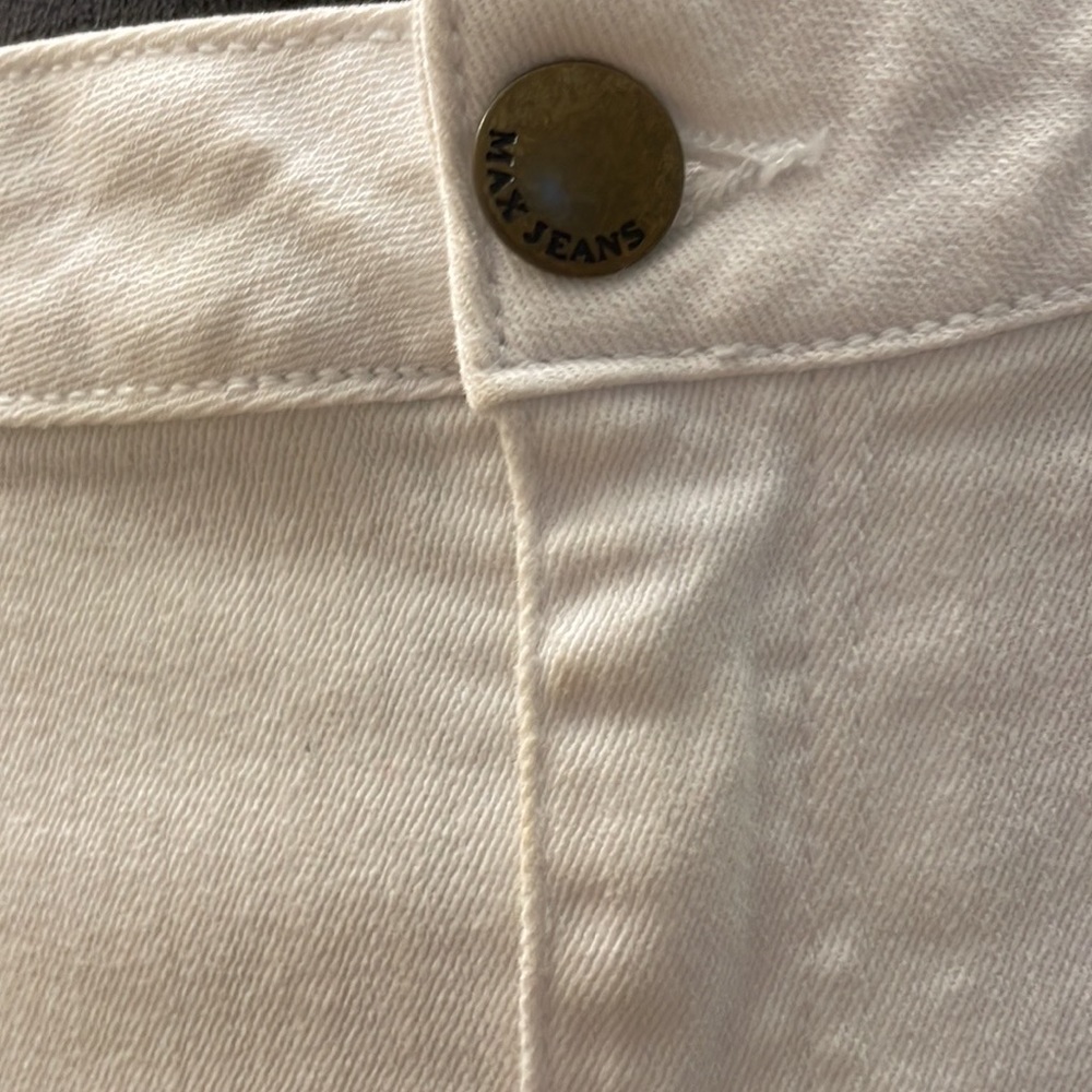 White Capris - Picture 5 of 16
